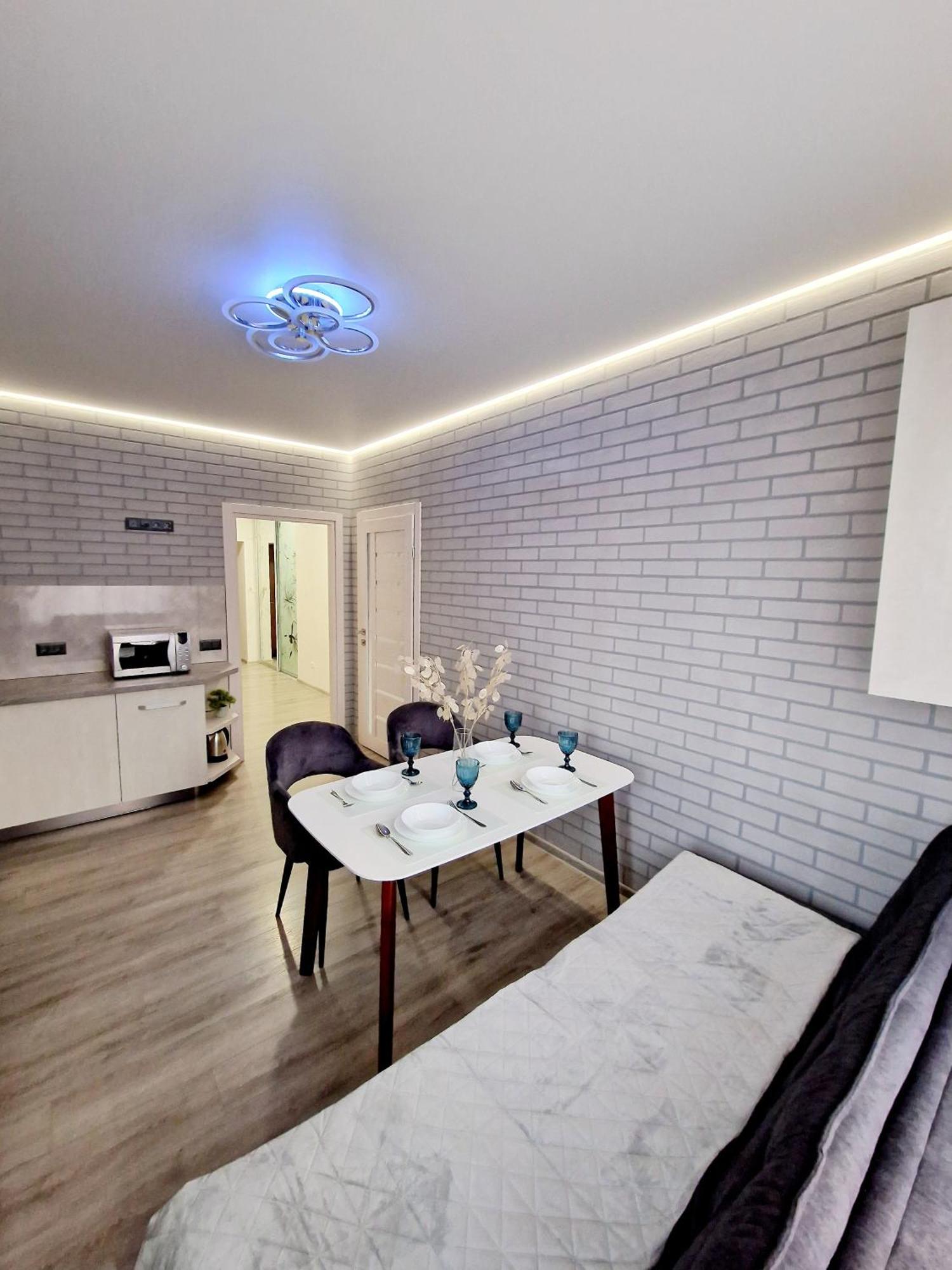 Apartament On Chornovola, 40 Жк "Варварівка" Луцк Экстерьер фото
